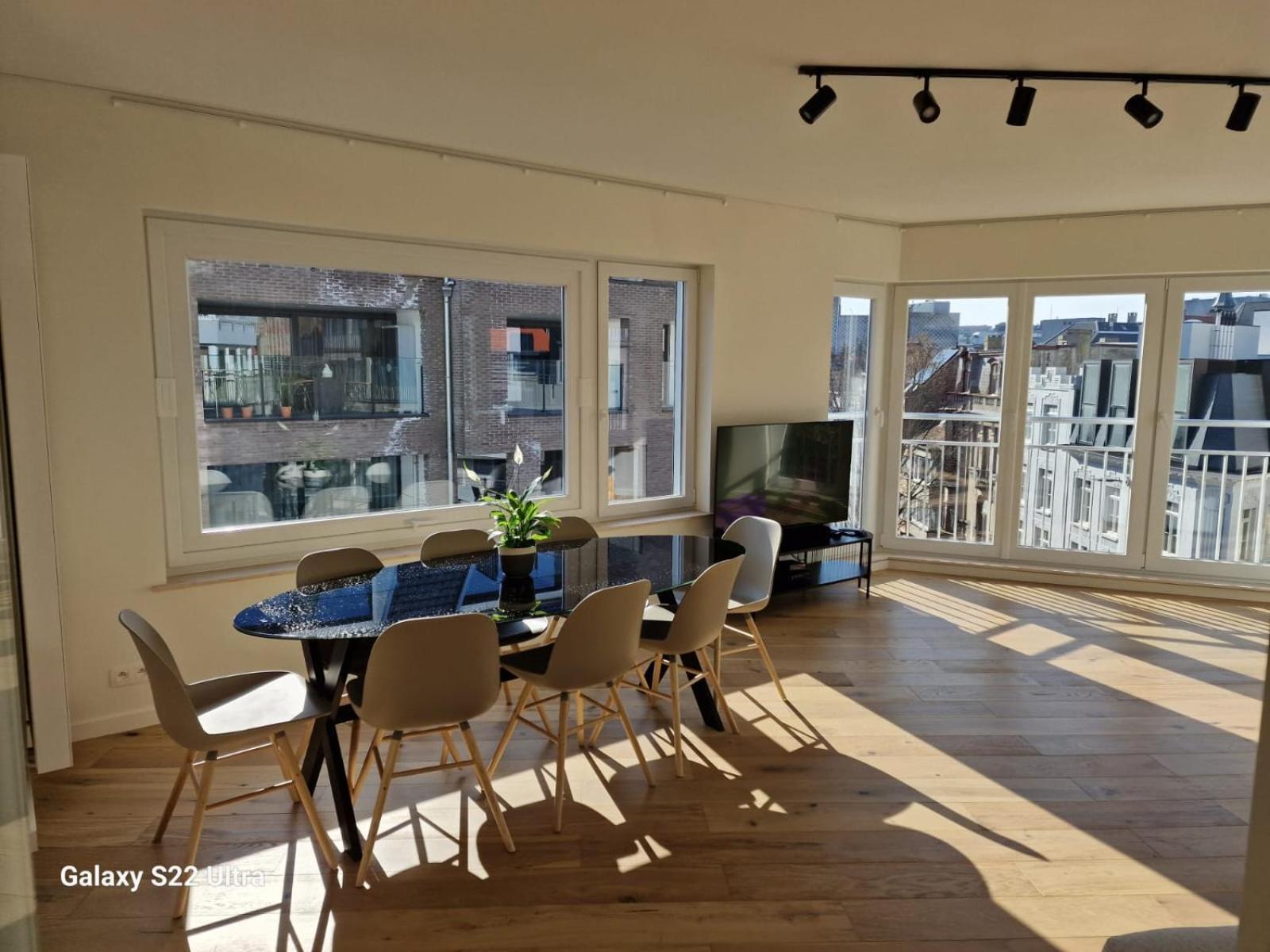 Luxury Renovated 3 Rooms Apartment Oostende Exterior foto
