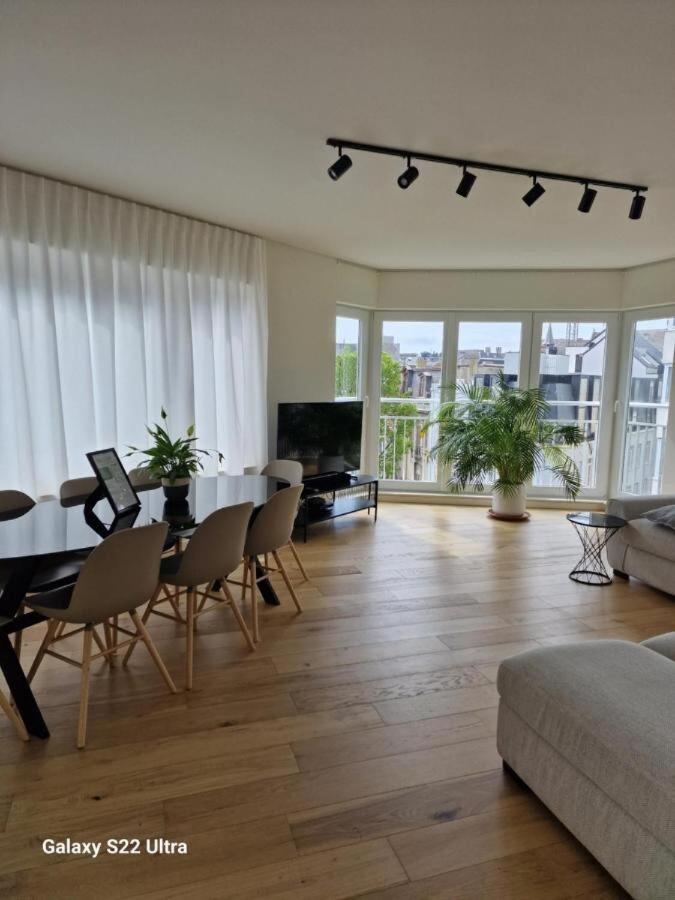 Luxury Renovated 3 Rooms Apartment Oostende Exterior foto