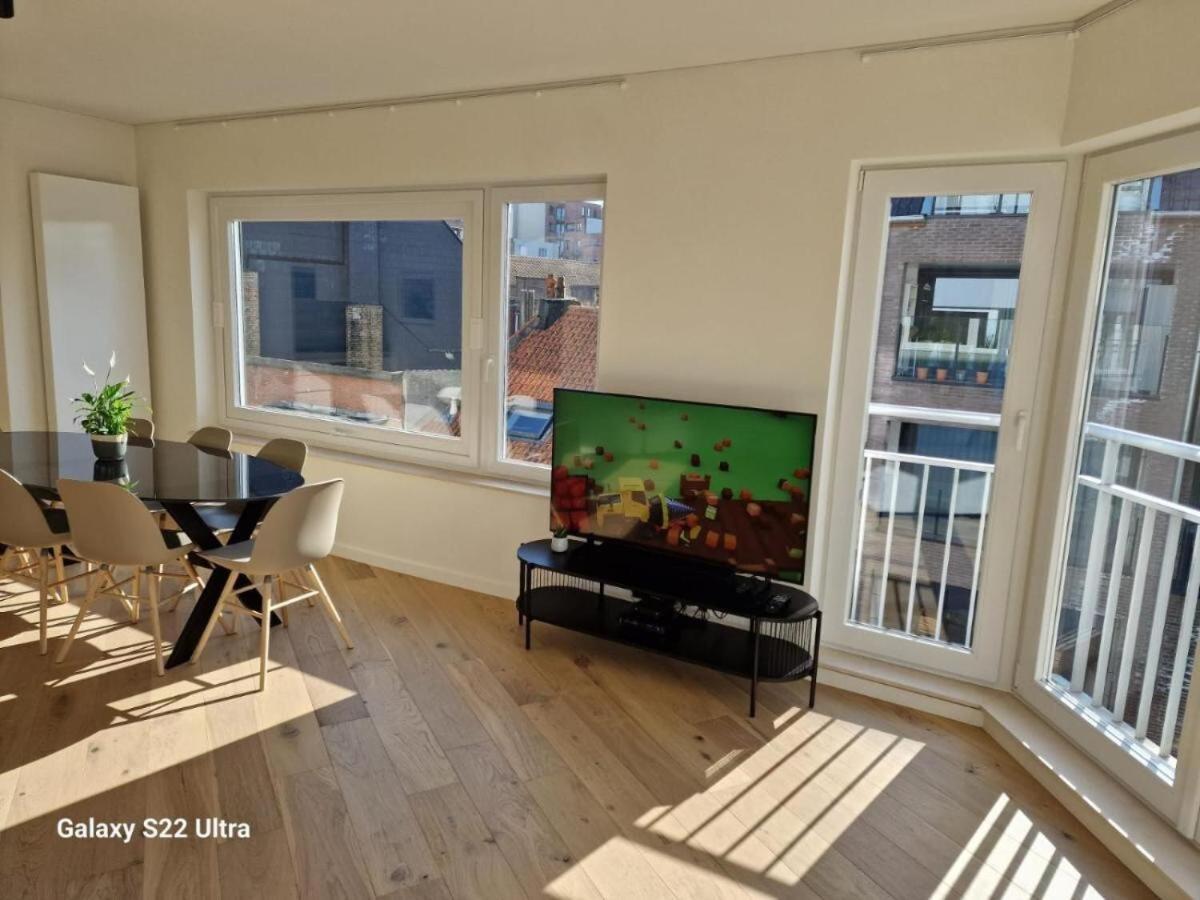 Luxury Renovated 3 Rooms Apartment Oostende Exterior foto